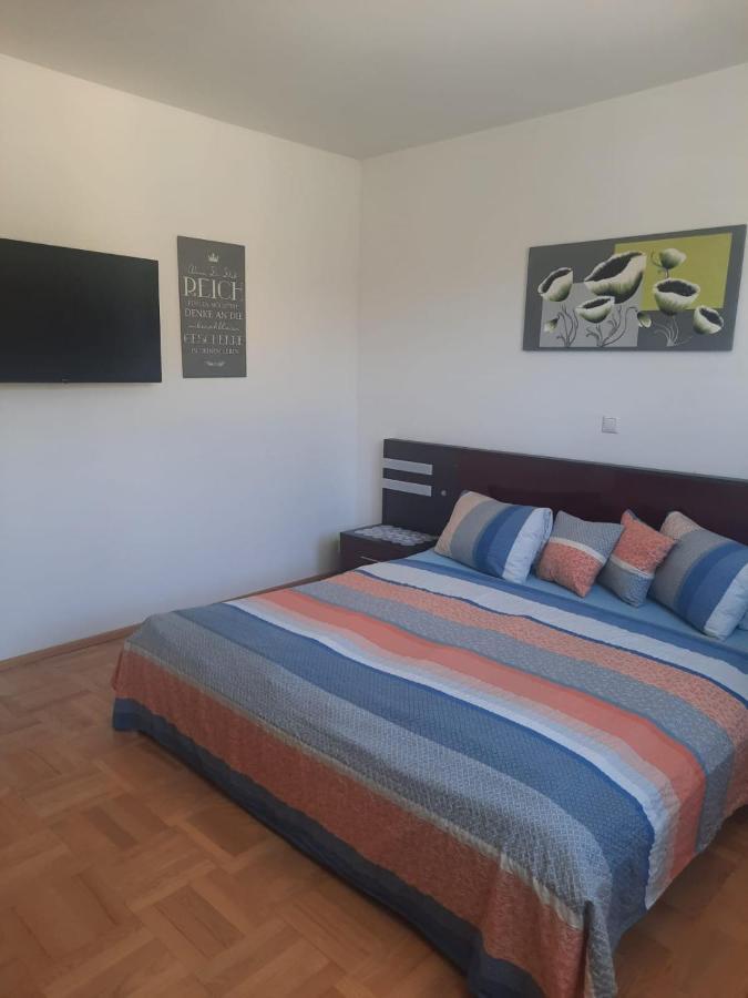 Wohnhaus City Sued Herzogsdorf Buitenkant foto
