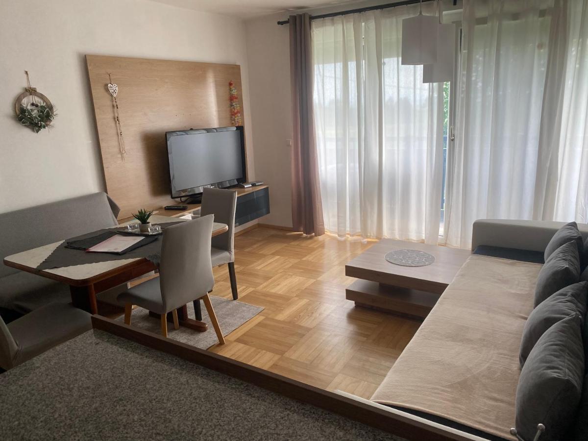 Wohnhaus City Sued Herzogsdorf Buitenkant foto