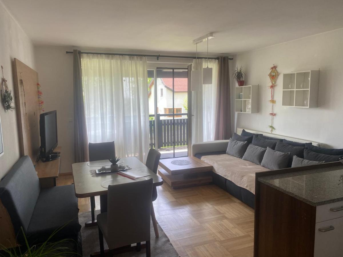 Wohnhaus City Sued Herzogsdorf Buitenkant foto
